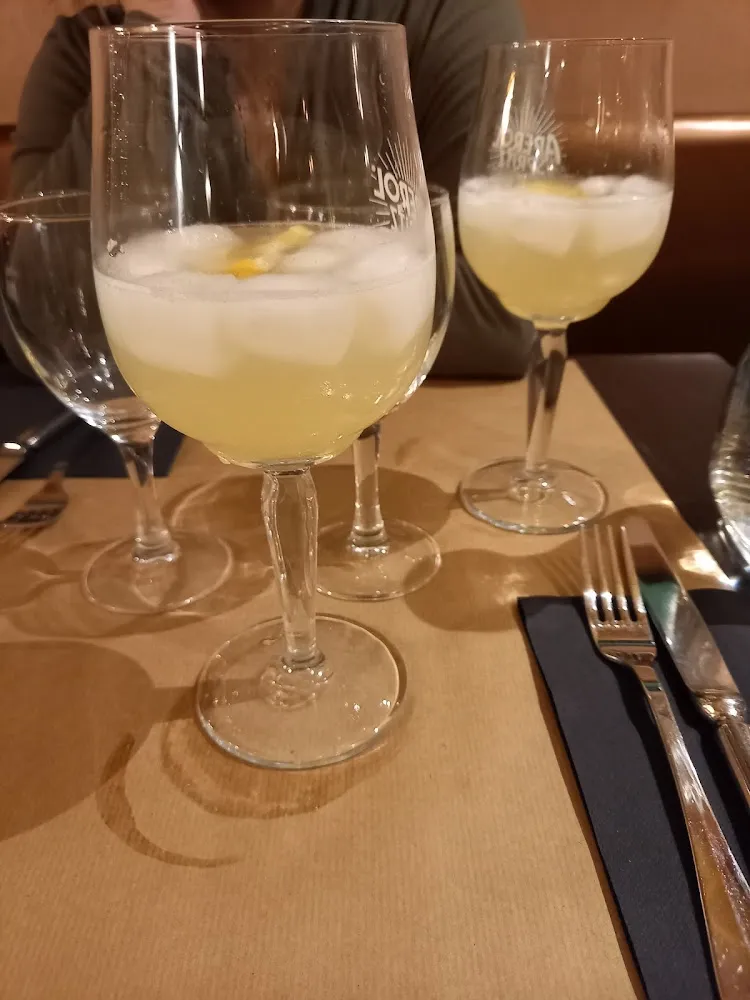 Cocktail Pêche Citron Prosecco