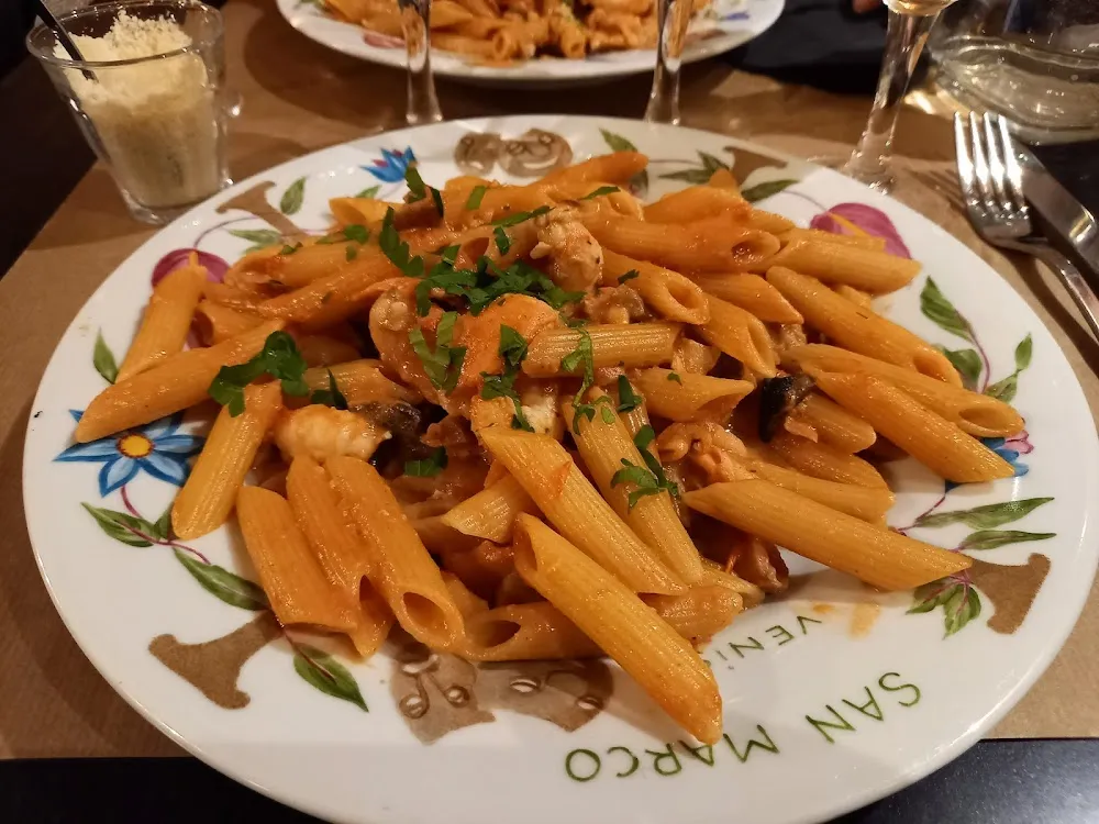 Penne Cèpes Langoustines Saumon Fumé